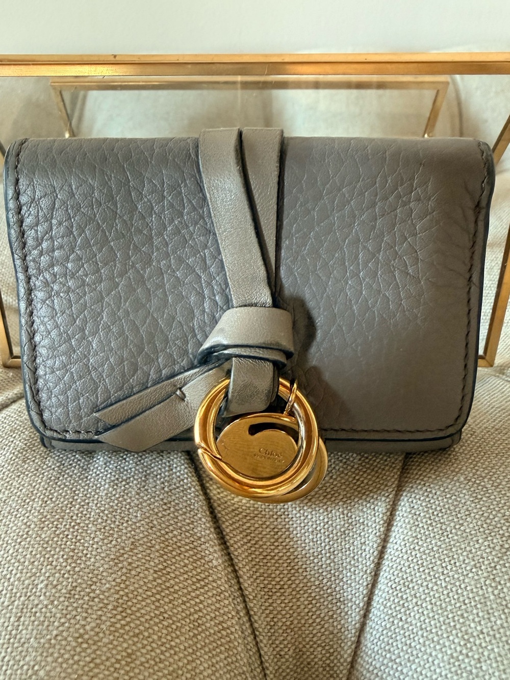 Chloé Alphabet Small Tri-Fold Wallet Cashmere Grey Grained Leather Mini Compact